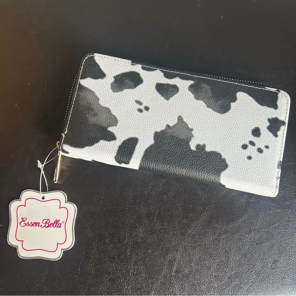 Essen Bella Zippered Cow Print Wallet